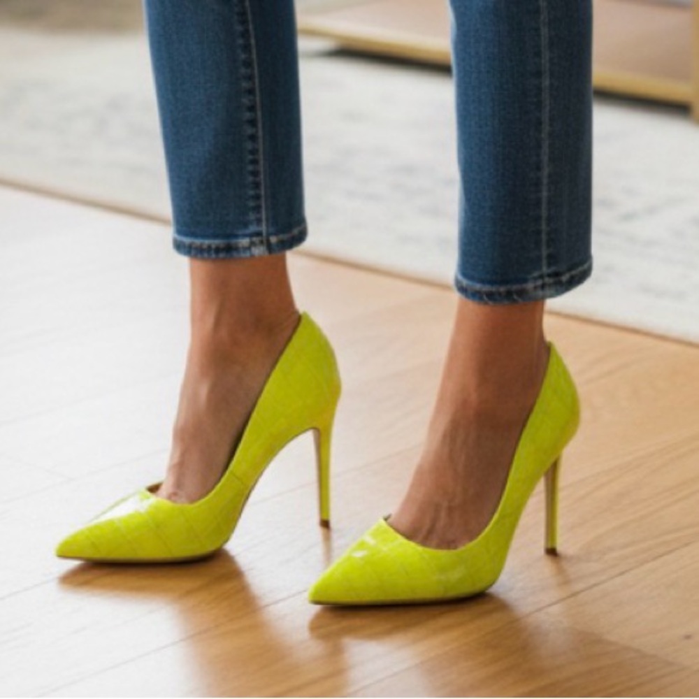 Steve Madden Vala-C neon yellow crocodile-embossed pumps - Picture 2 of 11
